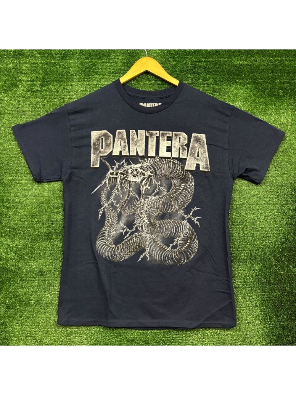 Pantera Skeletal Snake Thrash Metal Band  T-Shirt Size Large